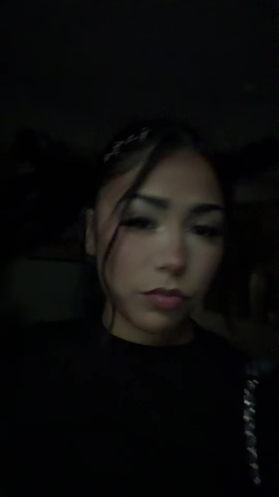 @Isabella