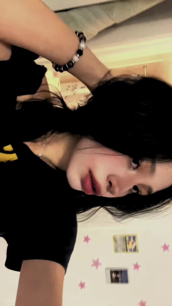 @Aryy