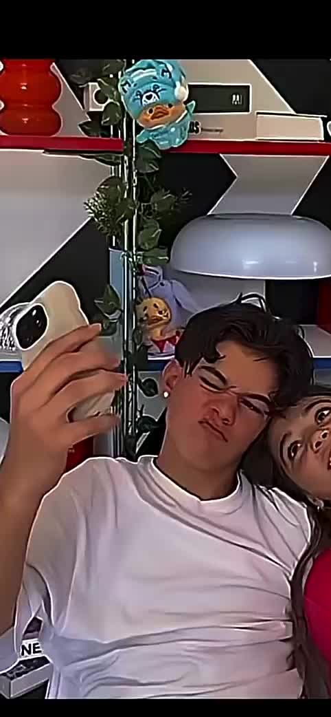 @𝓝oe (version'𝓒larissa)