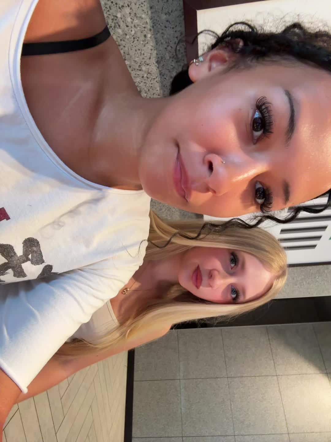 @JelissaTay🧟&zwj;♀️
