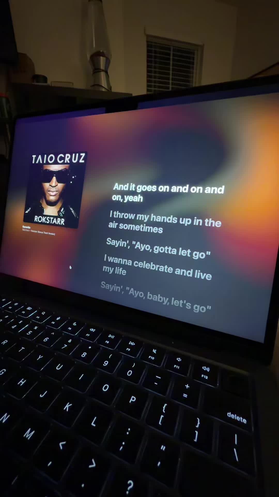 @lyrics.central