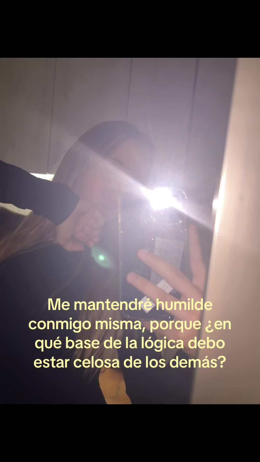 @👱🏼&zwj;♀️