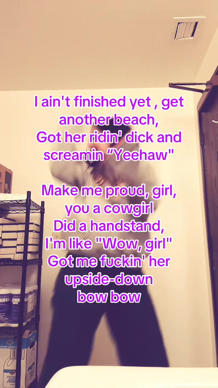 @𖣂