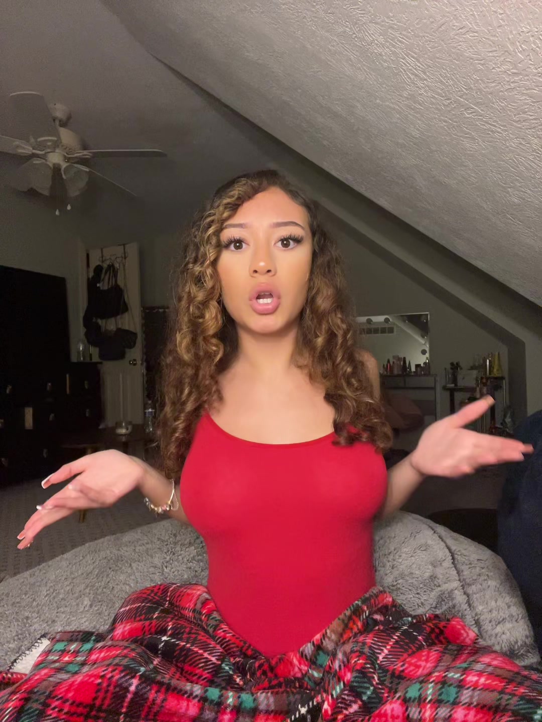 @FreakiestDominator