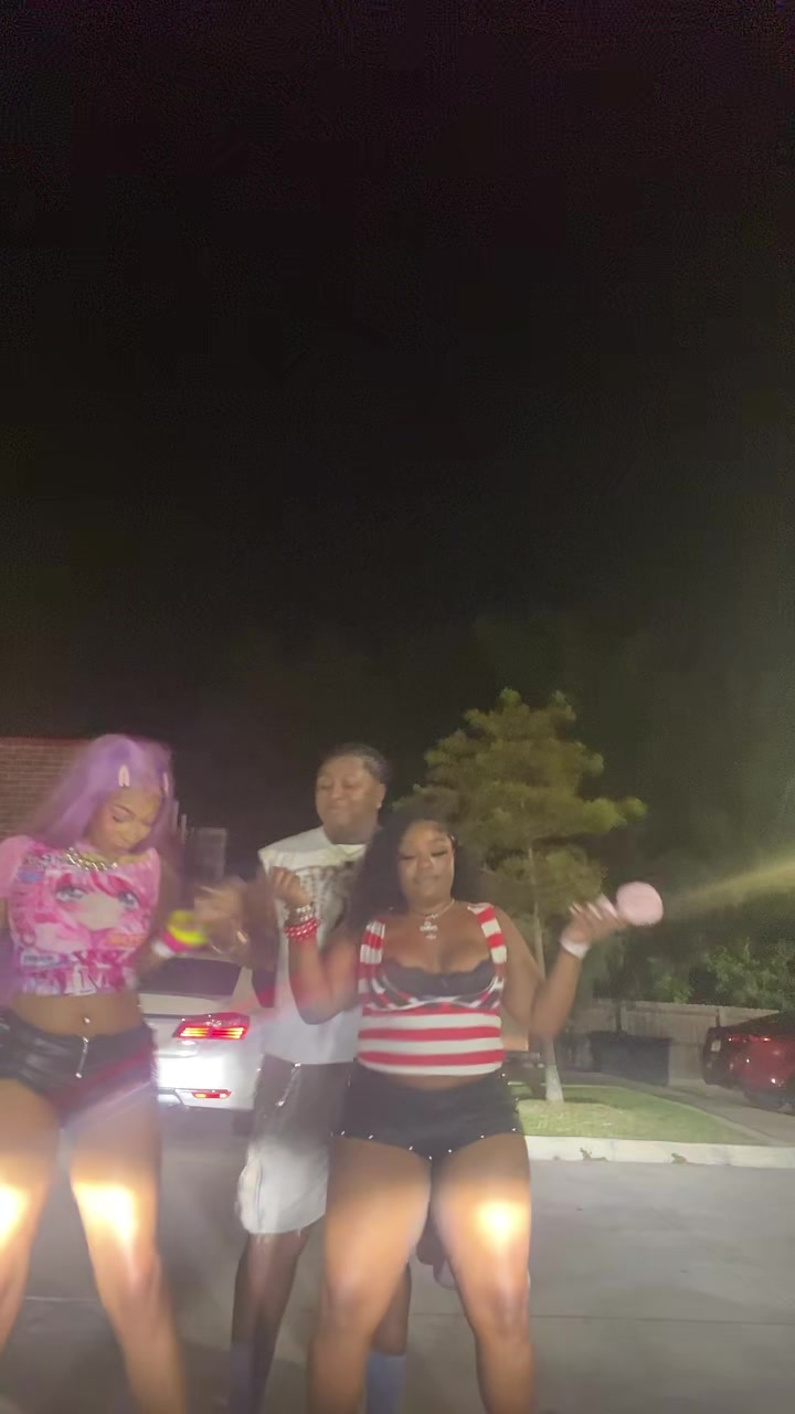 @QueenNae