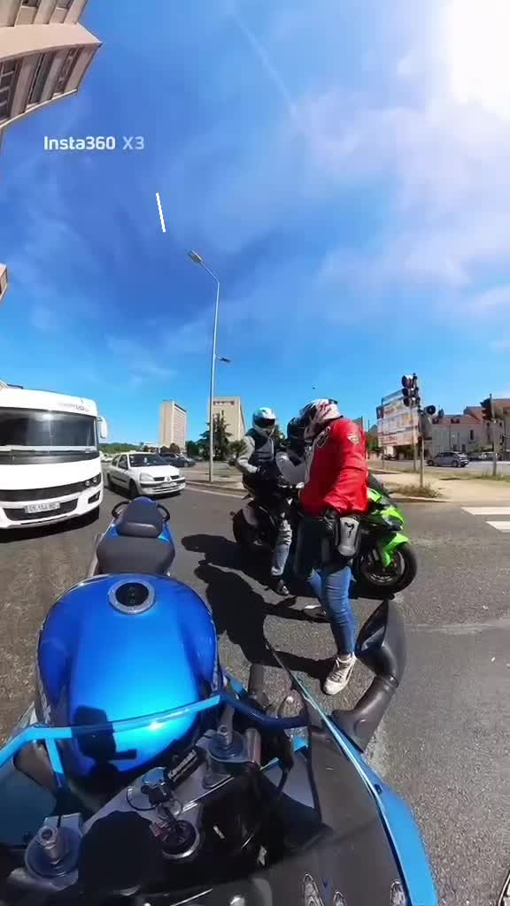 @LE MOTARD DANSANT