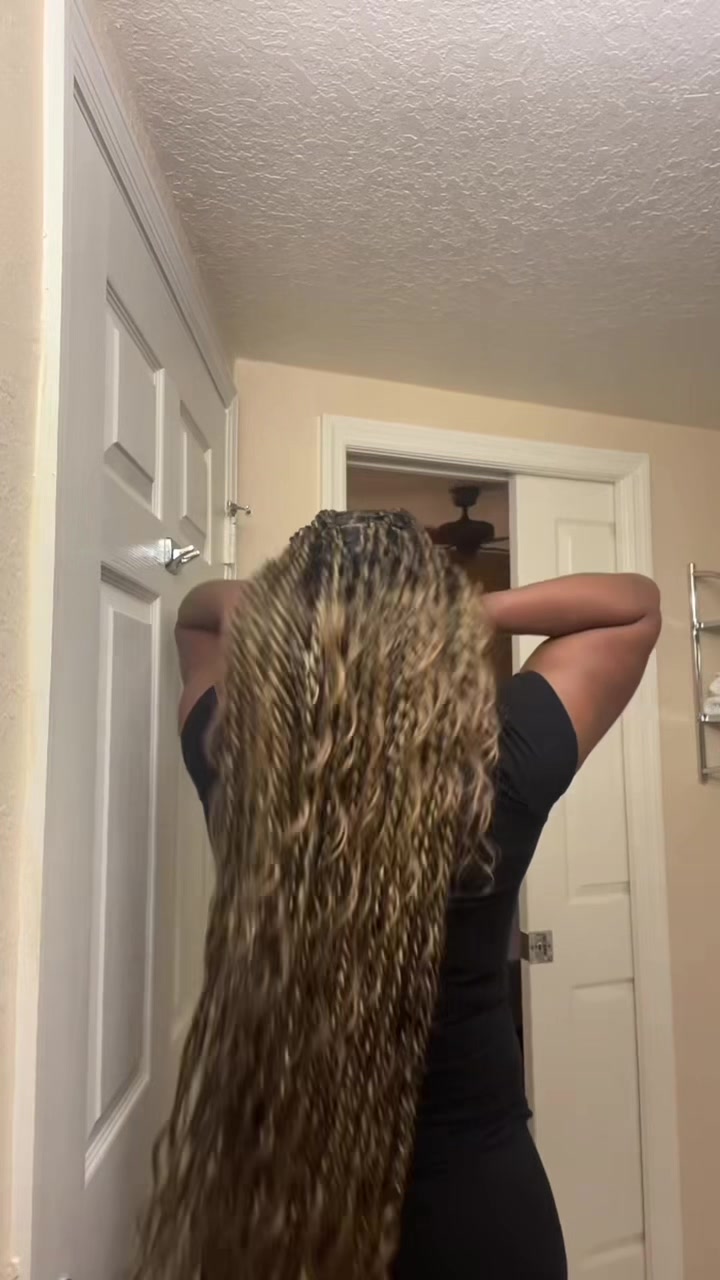 @PrettyRoundBrown