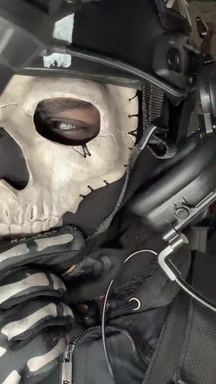 @𝔭𝔥𝔞𝔫𝔱𝔬𝔪