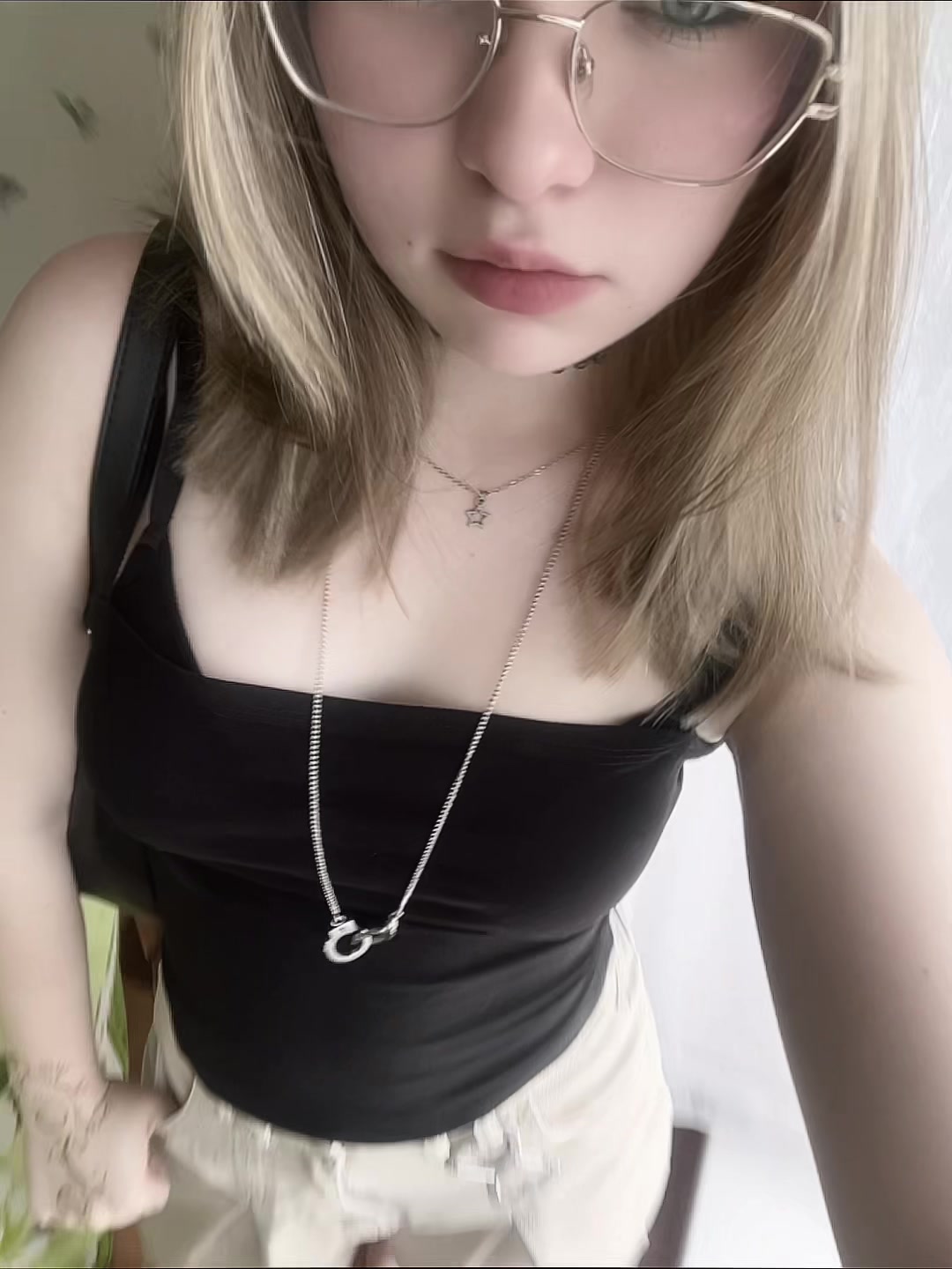 @Аполлинария