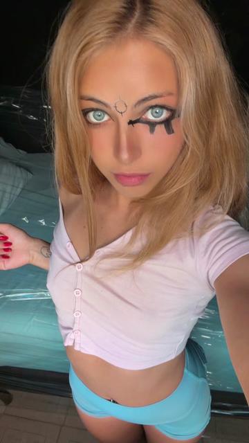@lolajean