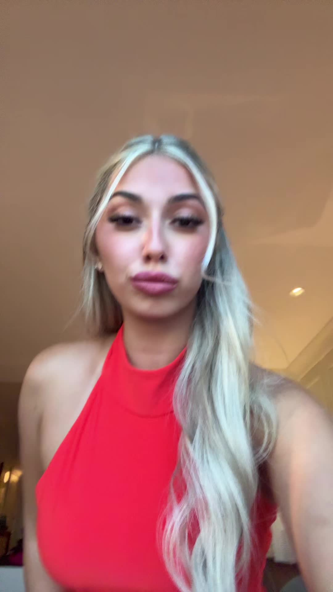 @Layla🤍