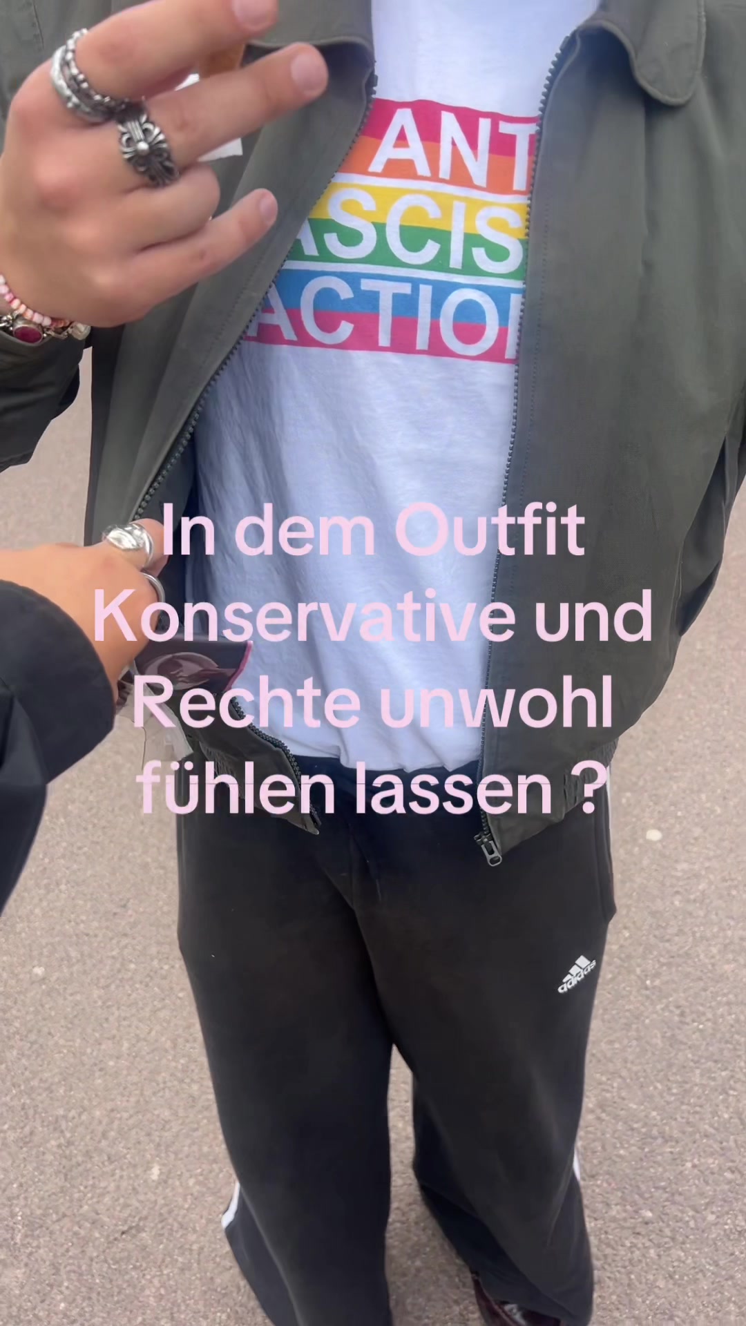 @holillystic
