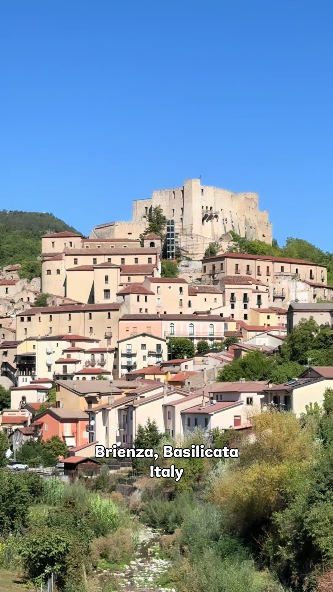 @Cesario, Food & Travel Creator
