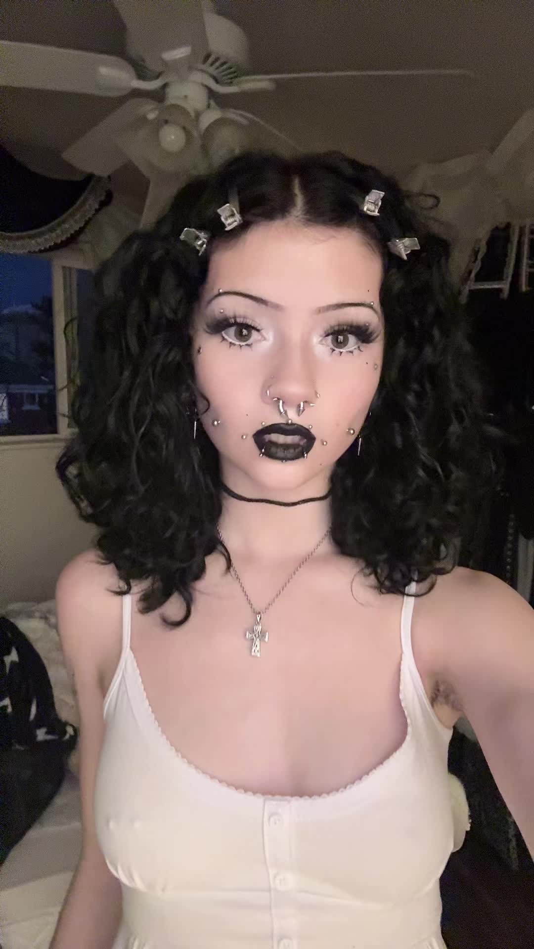 @miss.porcelain_