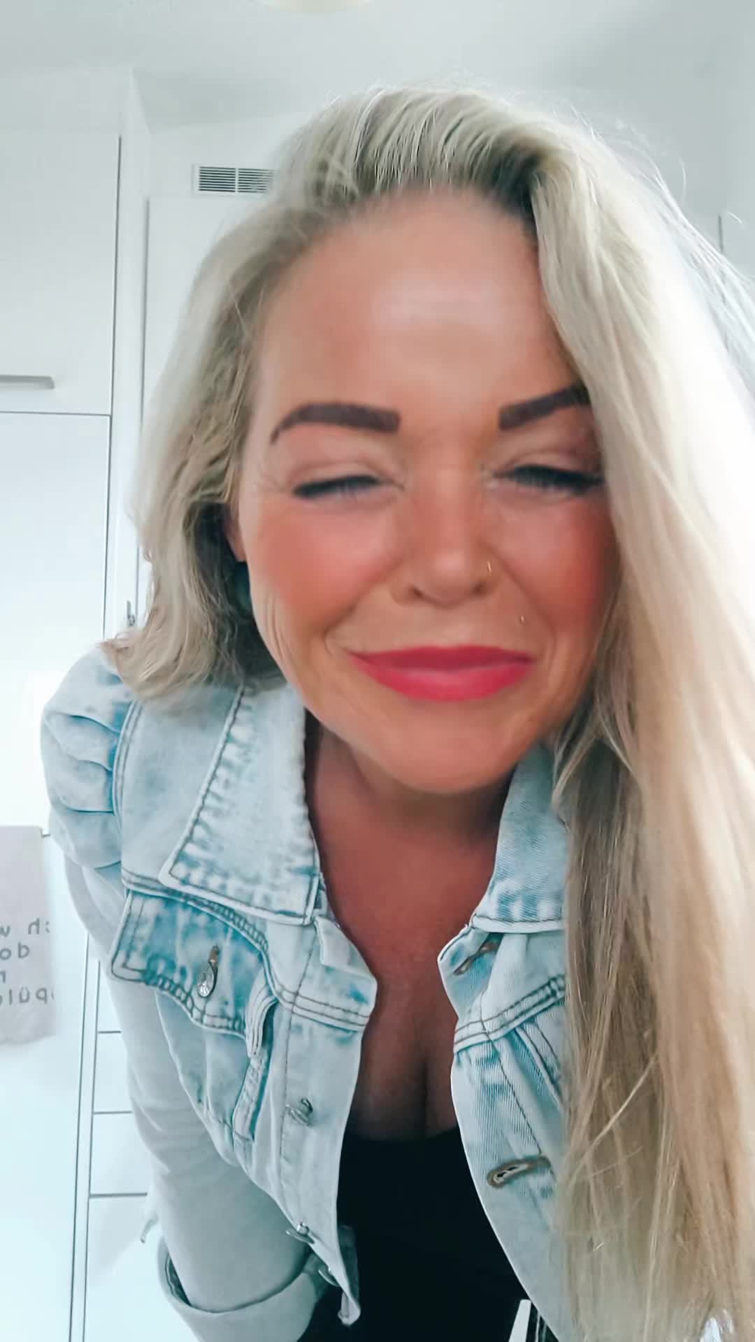 @🎶🇩🇪Janine 🇩🇪🎧