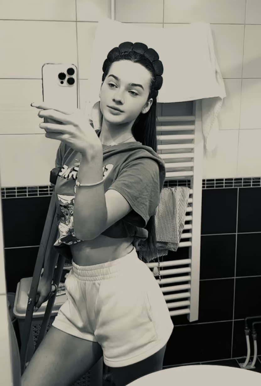 @николина