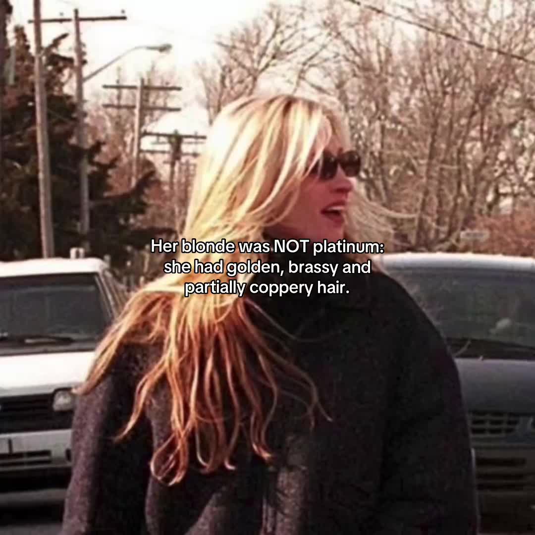@𝒞.