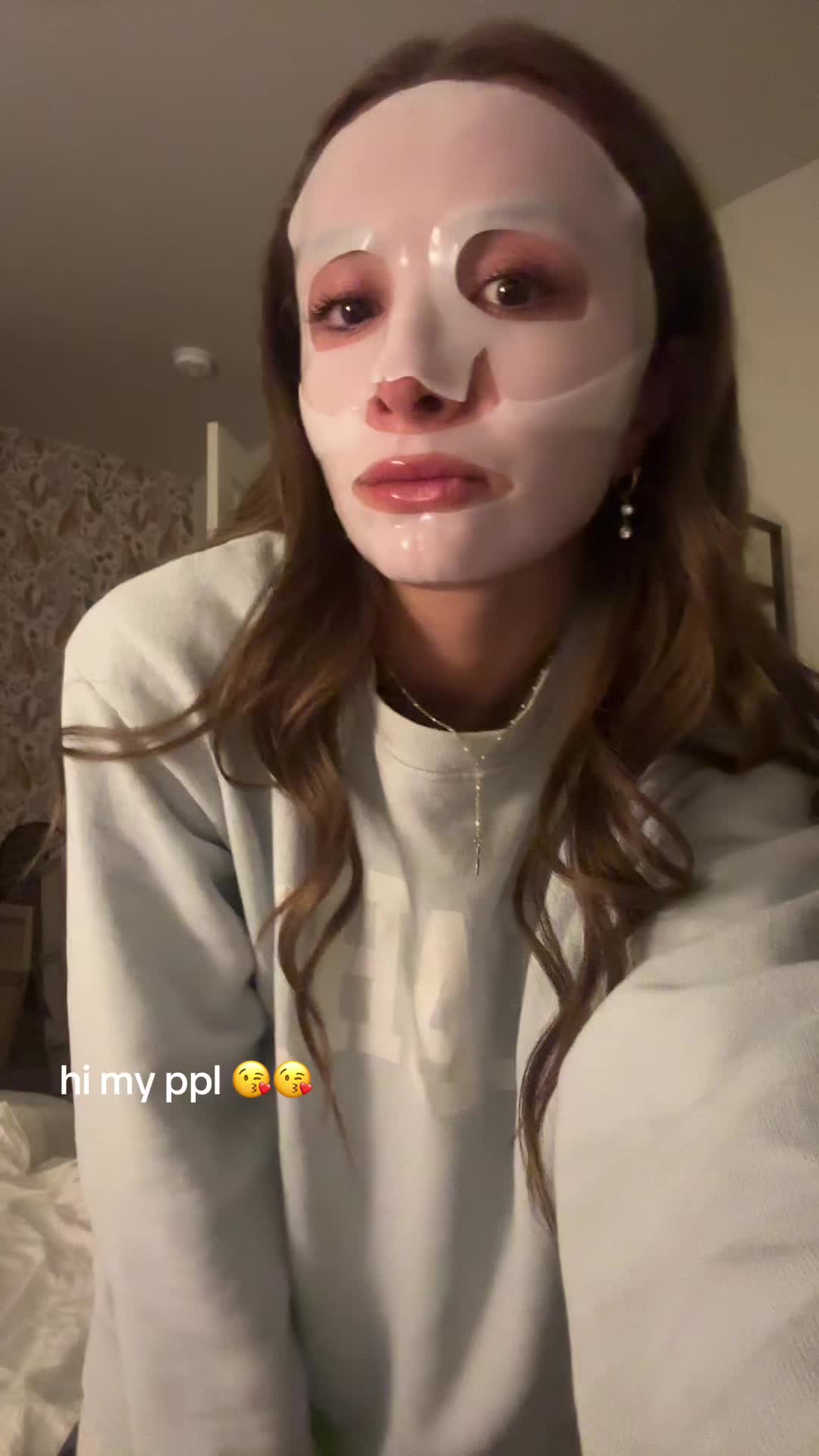 @Holls