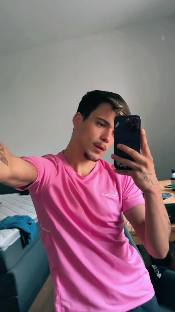 @André