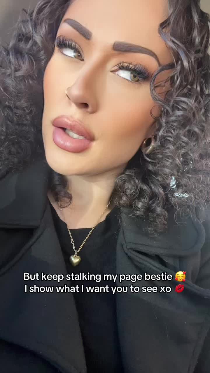 @Divinely_Dez