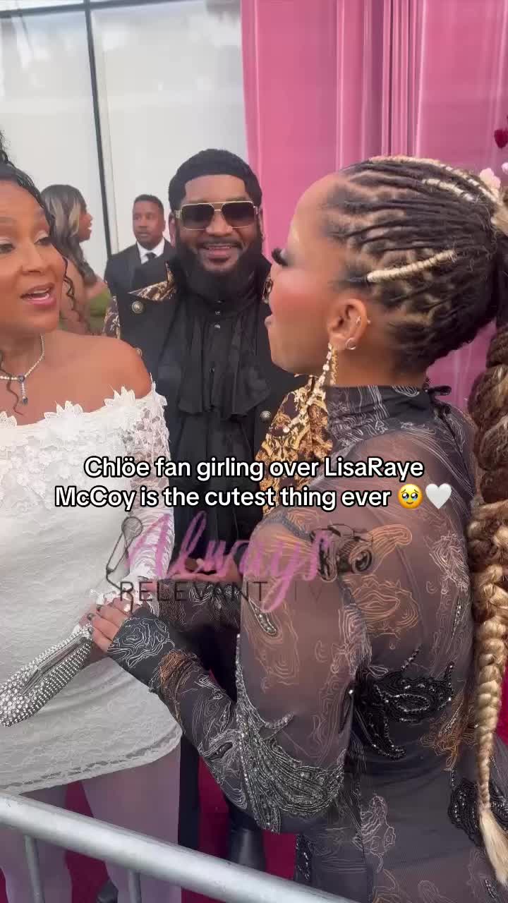 @The Chl&ouml;e x Halle Room