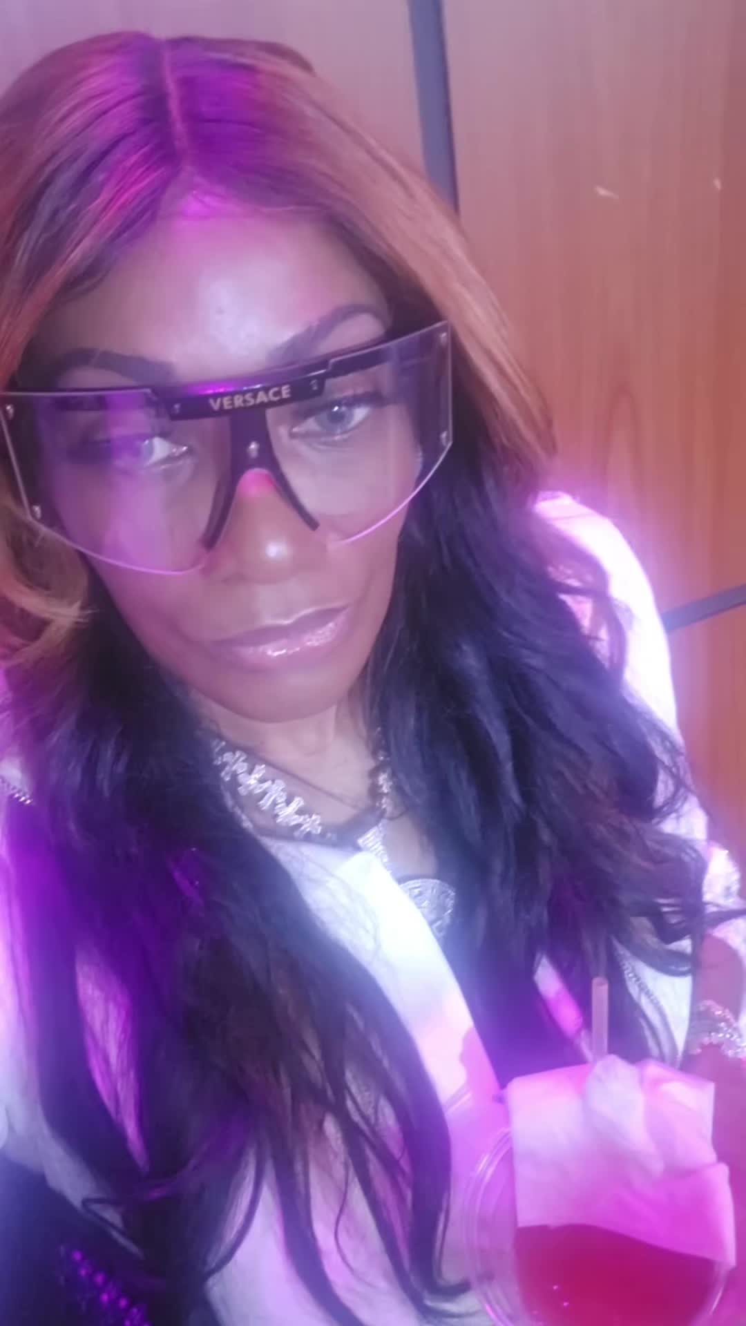 @Ms Look Rich As Fcuk 💸💰🤑