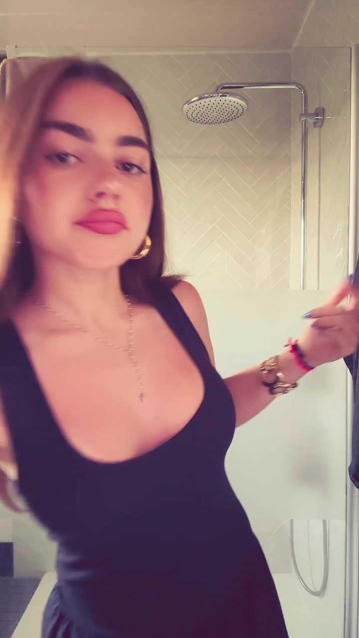 @Inès Acosta