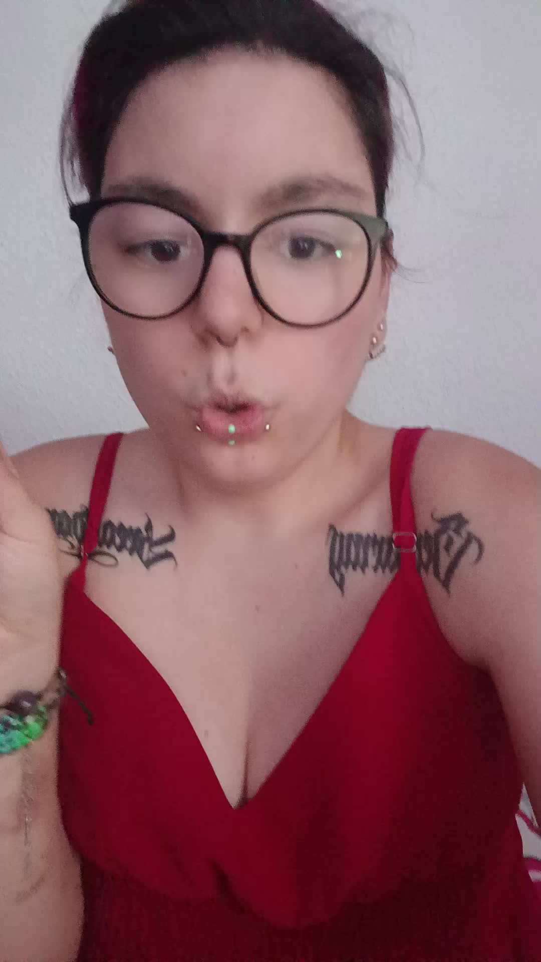 @SantoSarah.VonAffenHausen🐒🐒