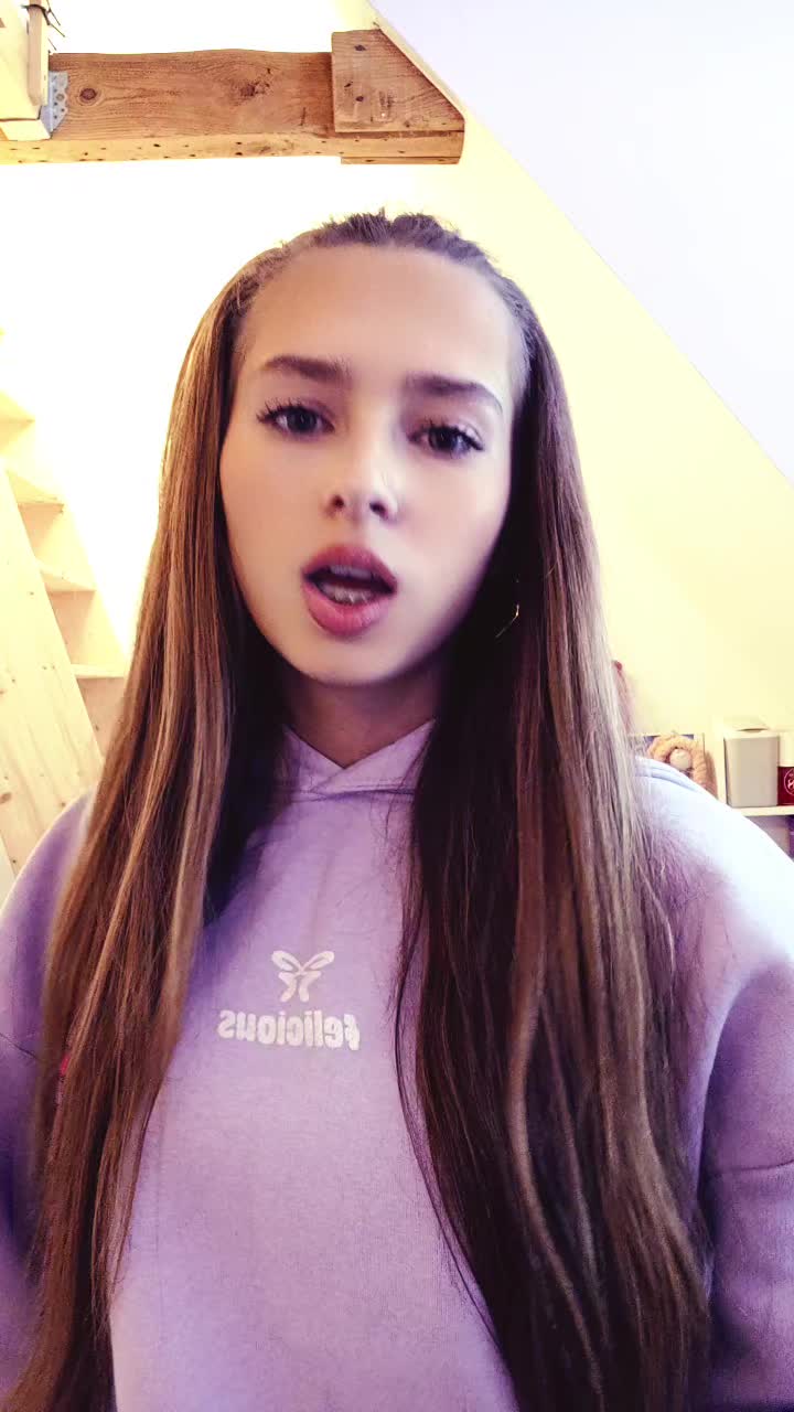 @🎭