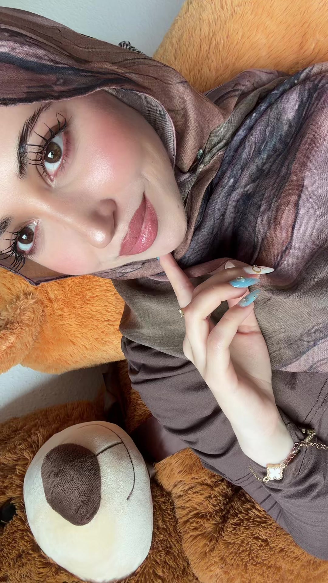 @لين
