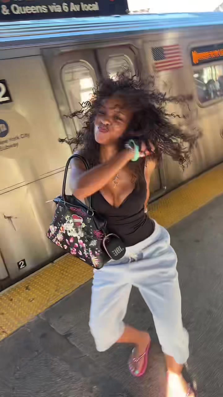 @laurenkay