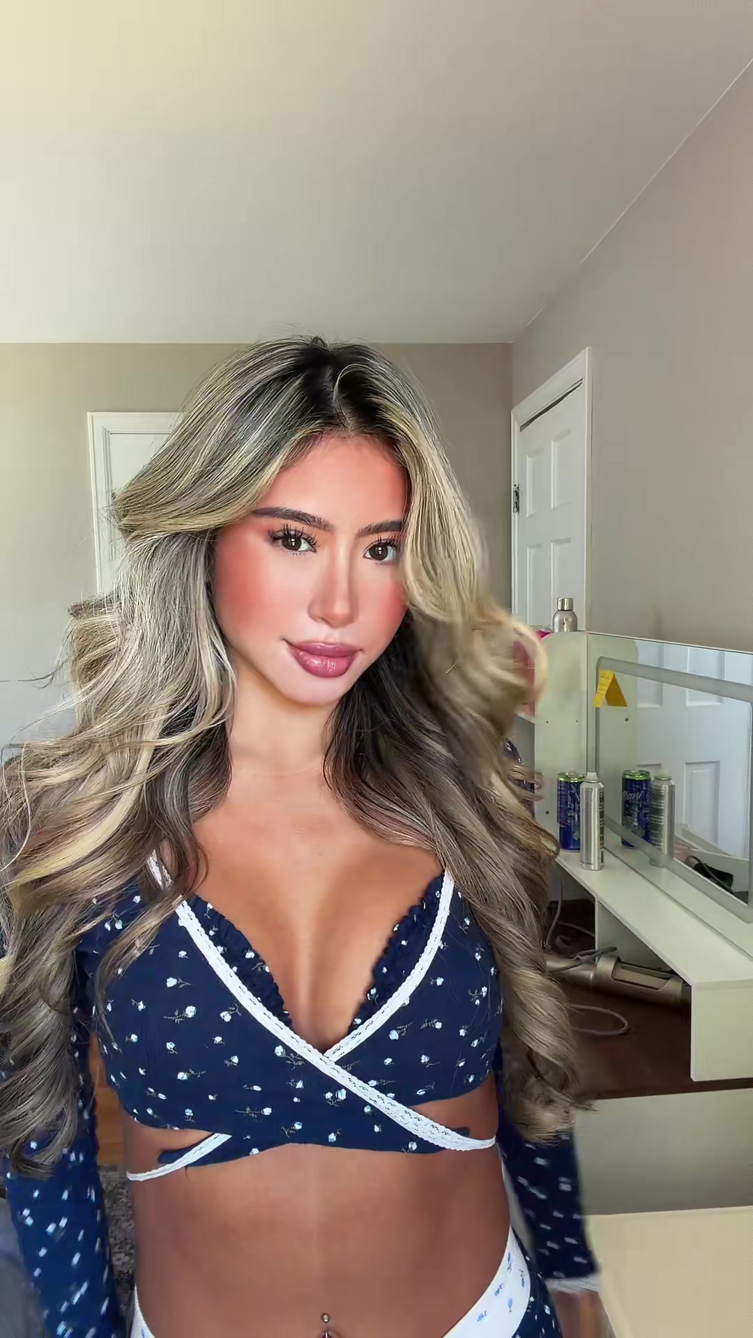 @thuyvy le