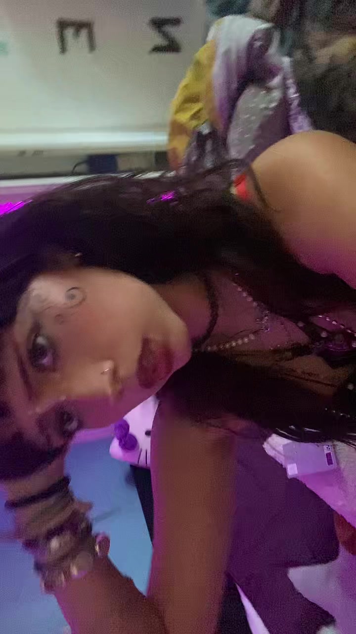 @★