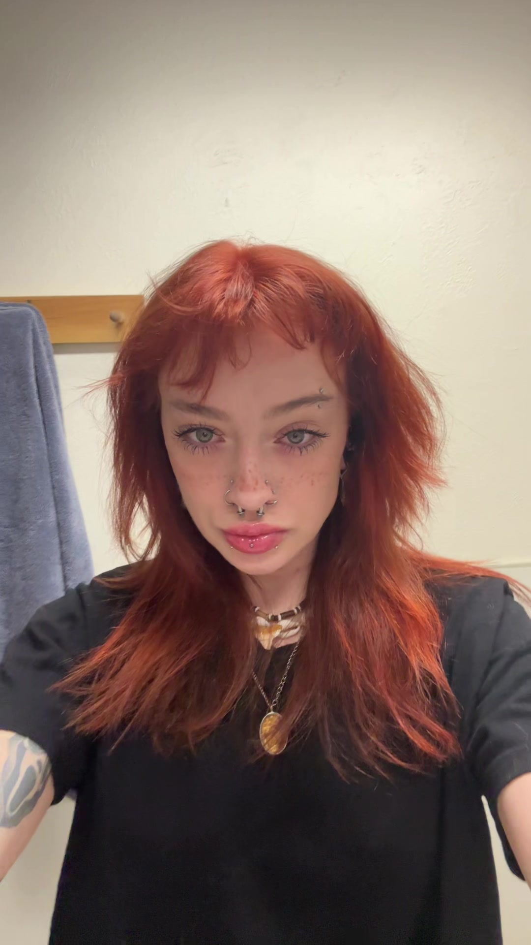 @batshitbloodybailey