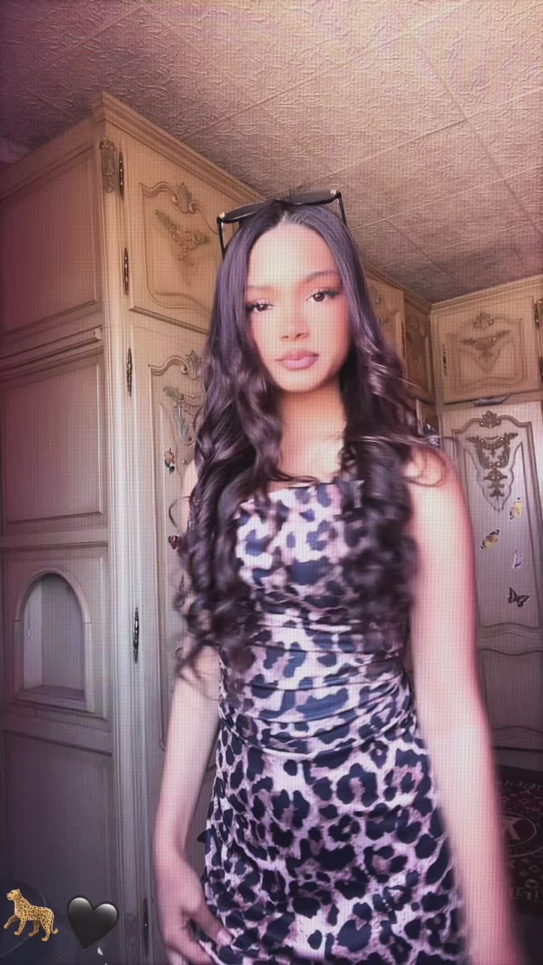 @𝐌𝐞𝐥𝐥𝐲𝐲&bull;🐝