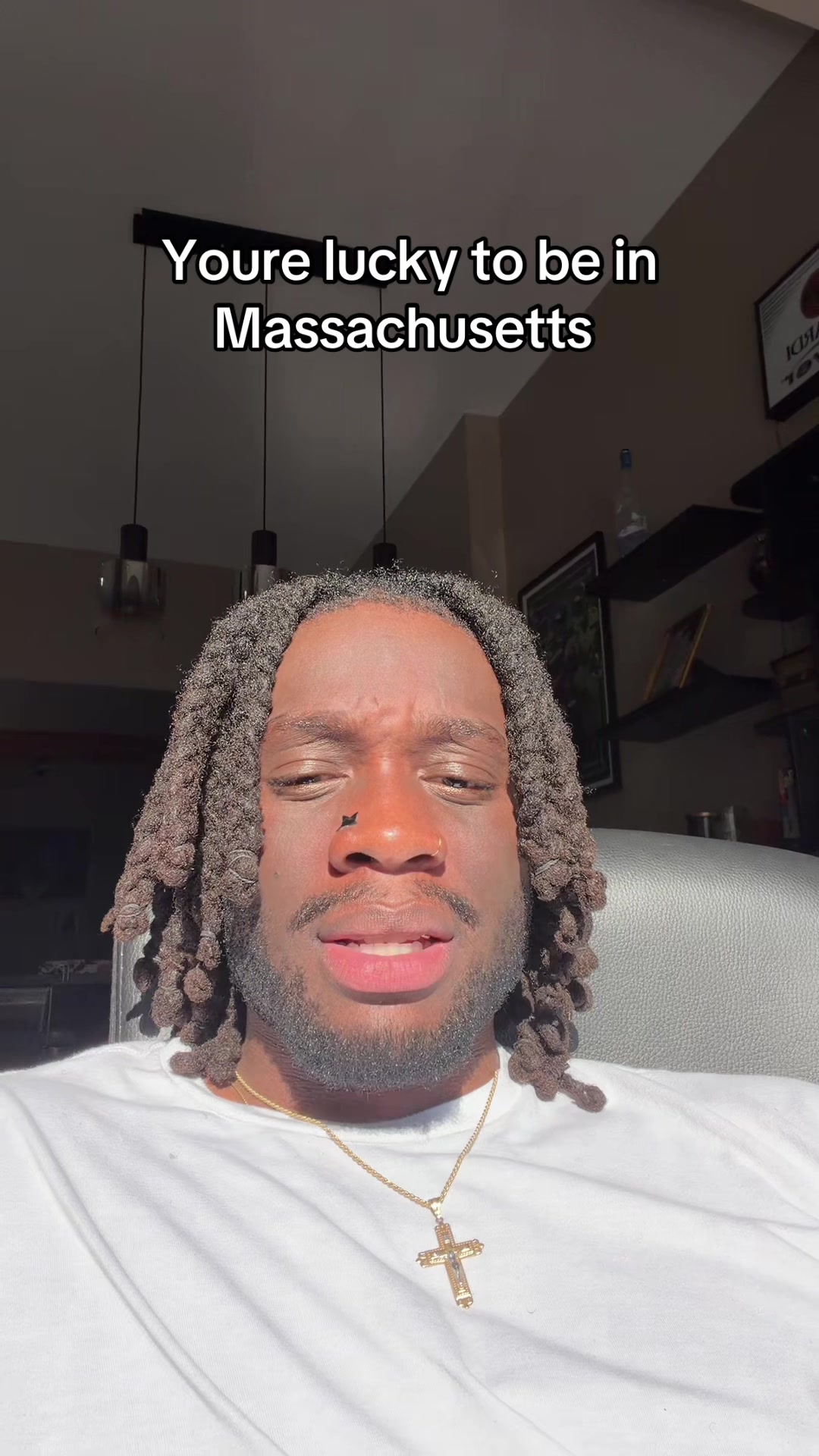 @uɐǝſ ˙ʇS ʎǝssǝſ