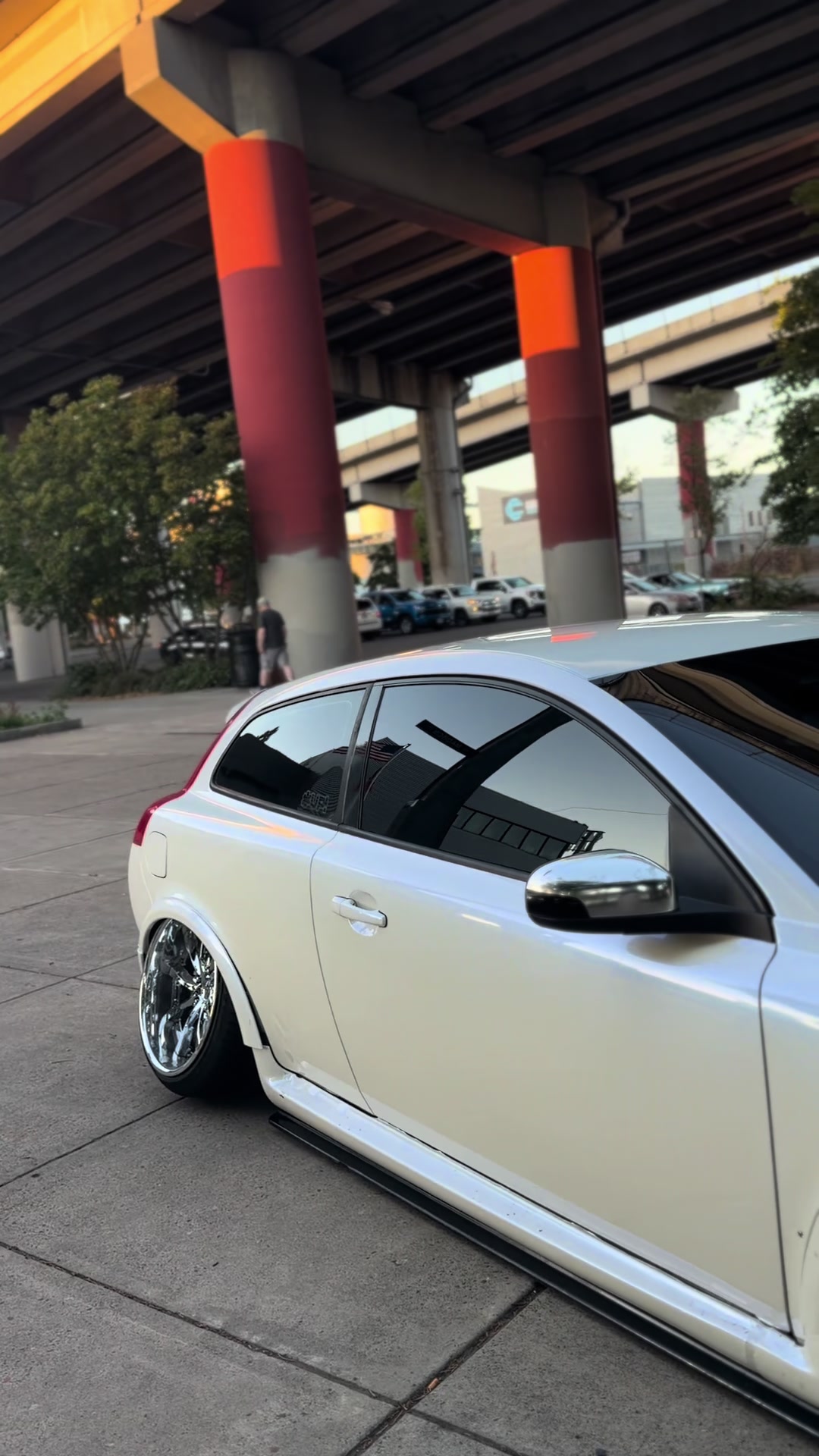 @︎