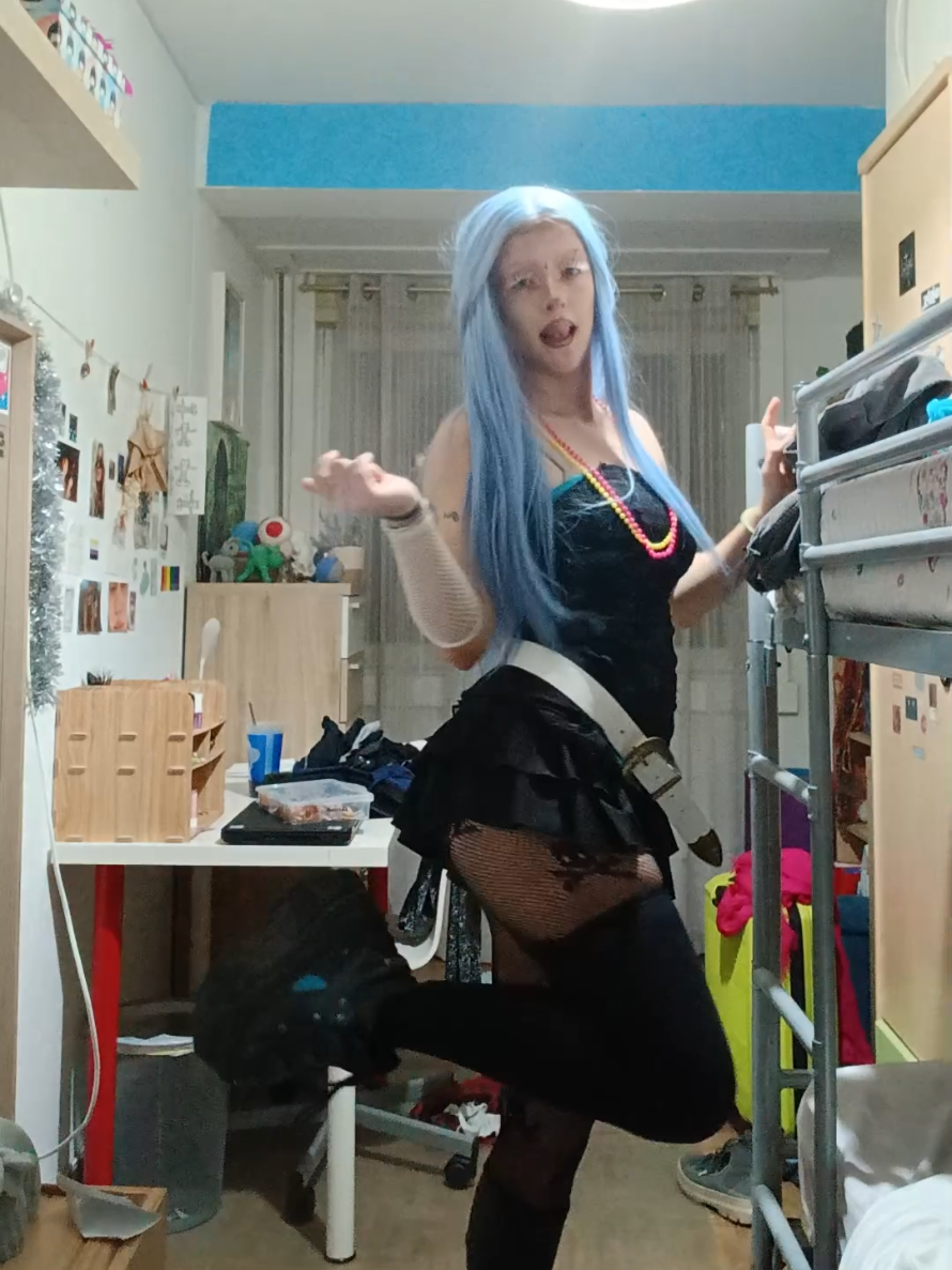 @ash :3