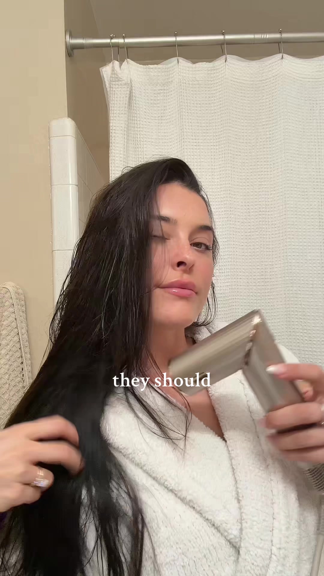 @jolieskinco