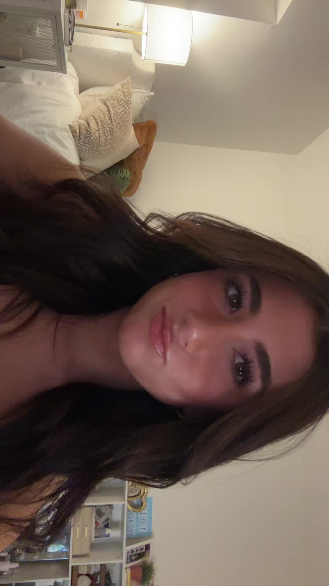 @Mia
