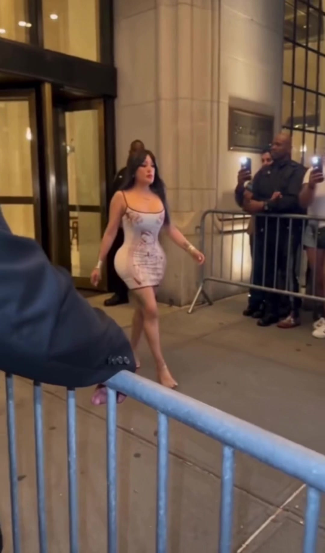 @abejareinaOficial👑