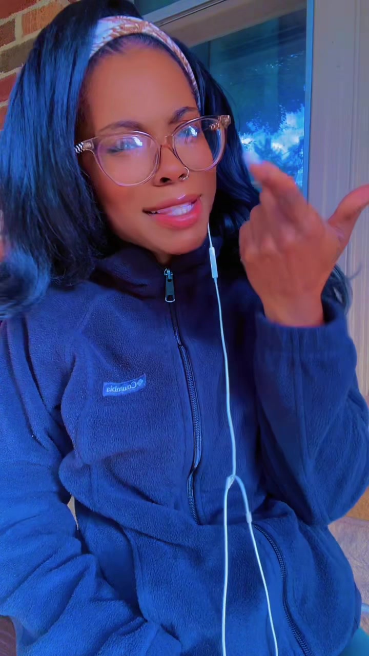 @Sherena_Capri
