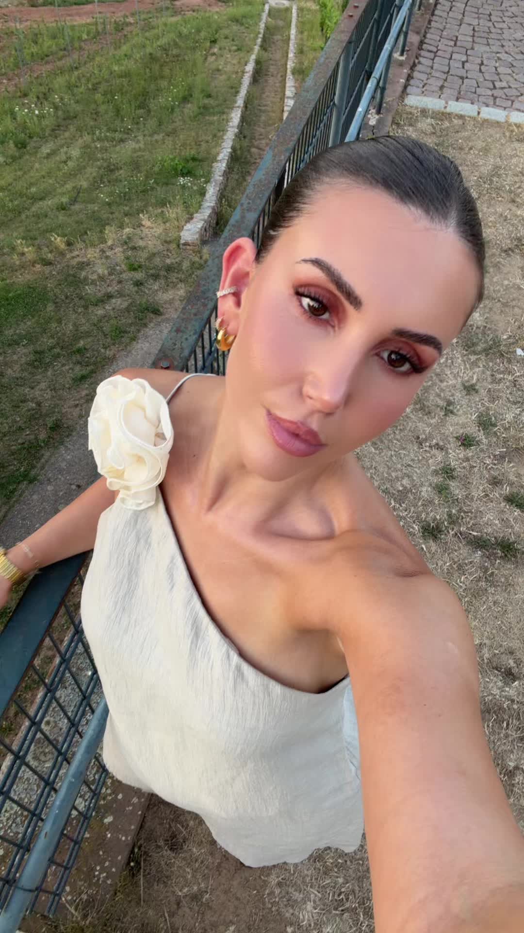 @bes&euml;