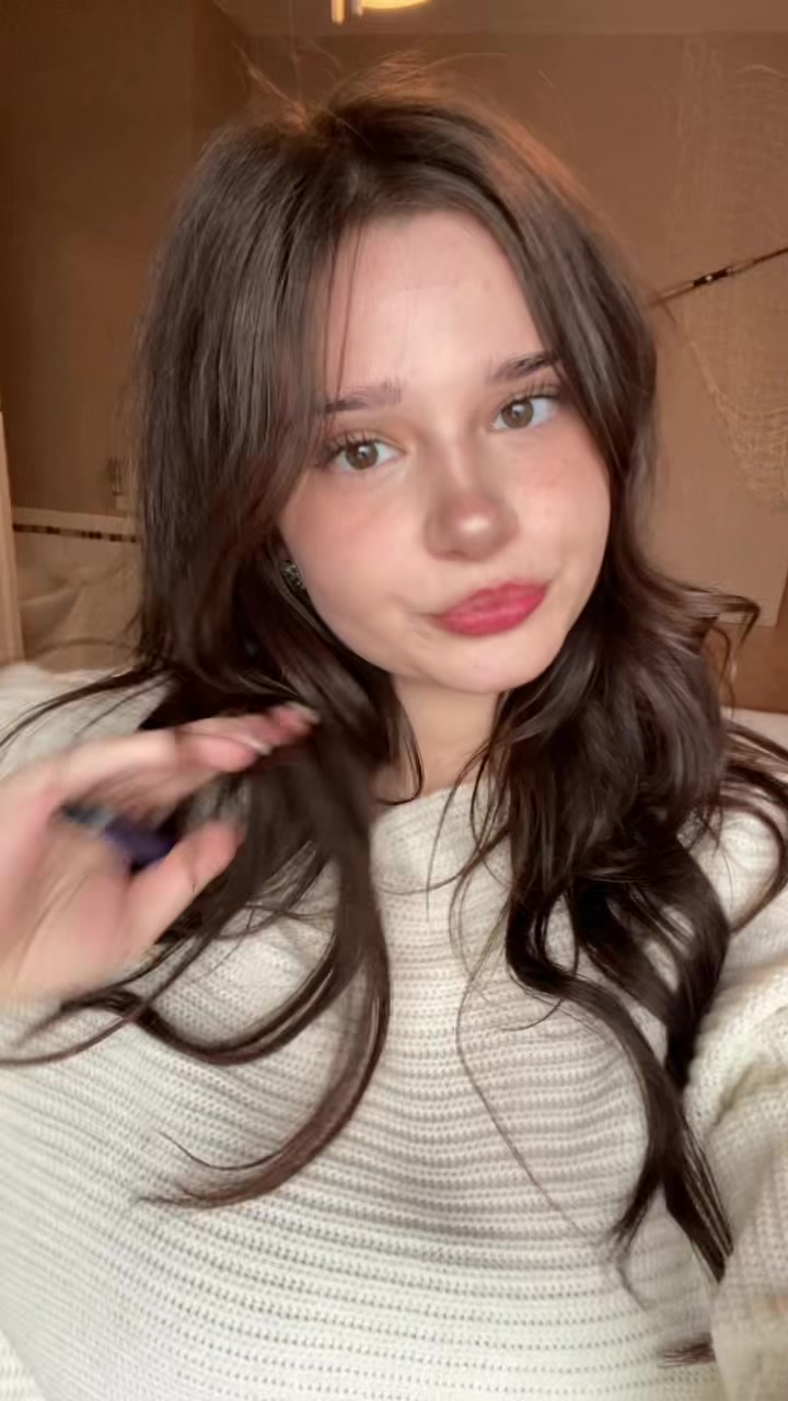 @Ashley Valxo