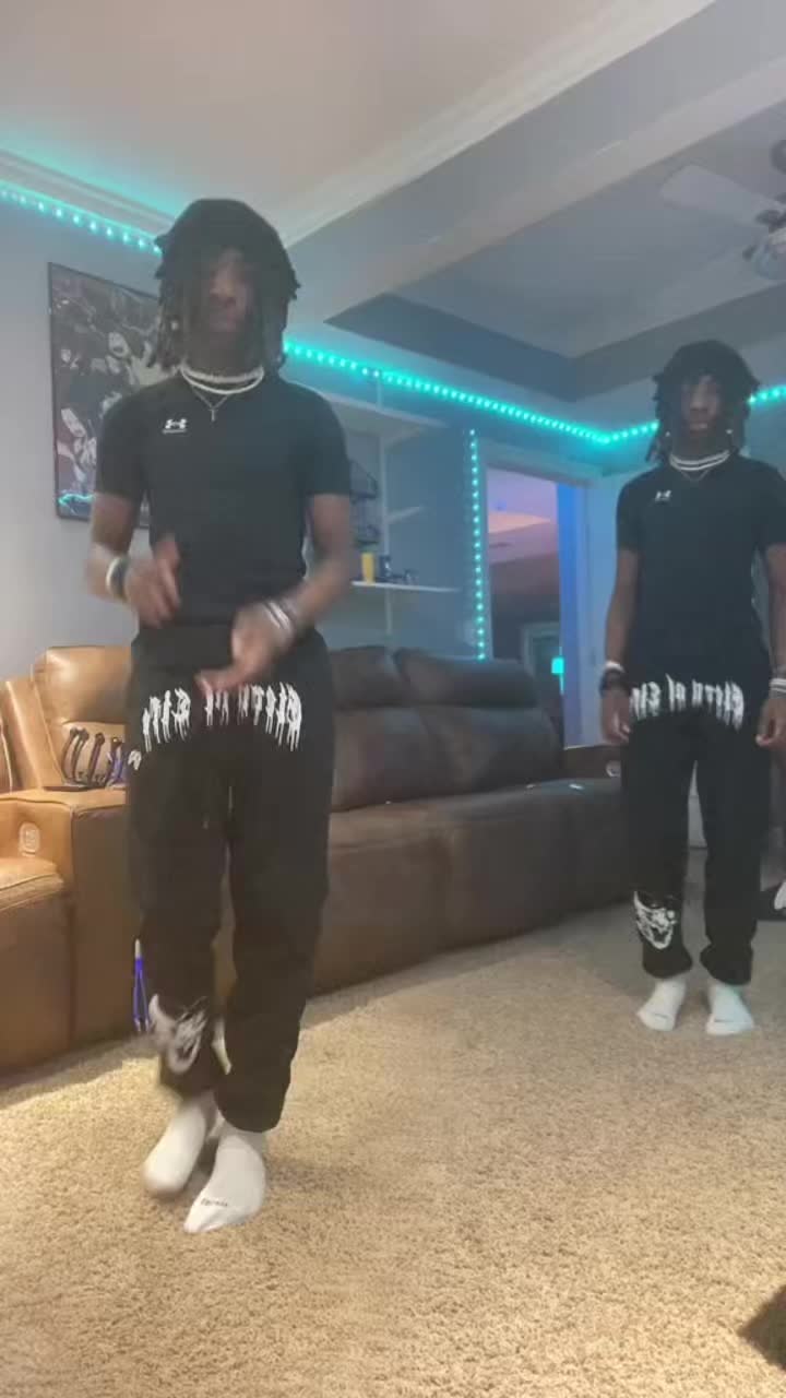 @LILJULU!🇱🇷