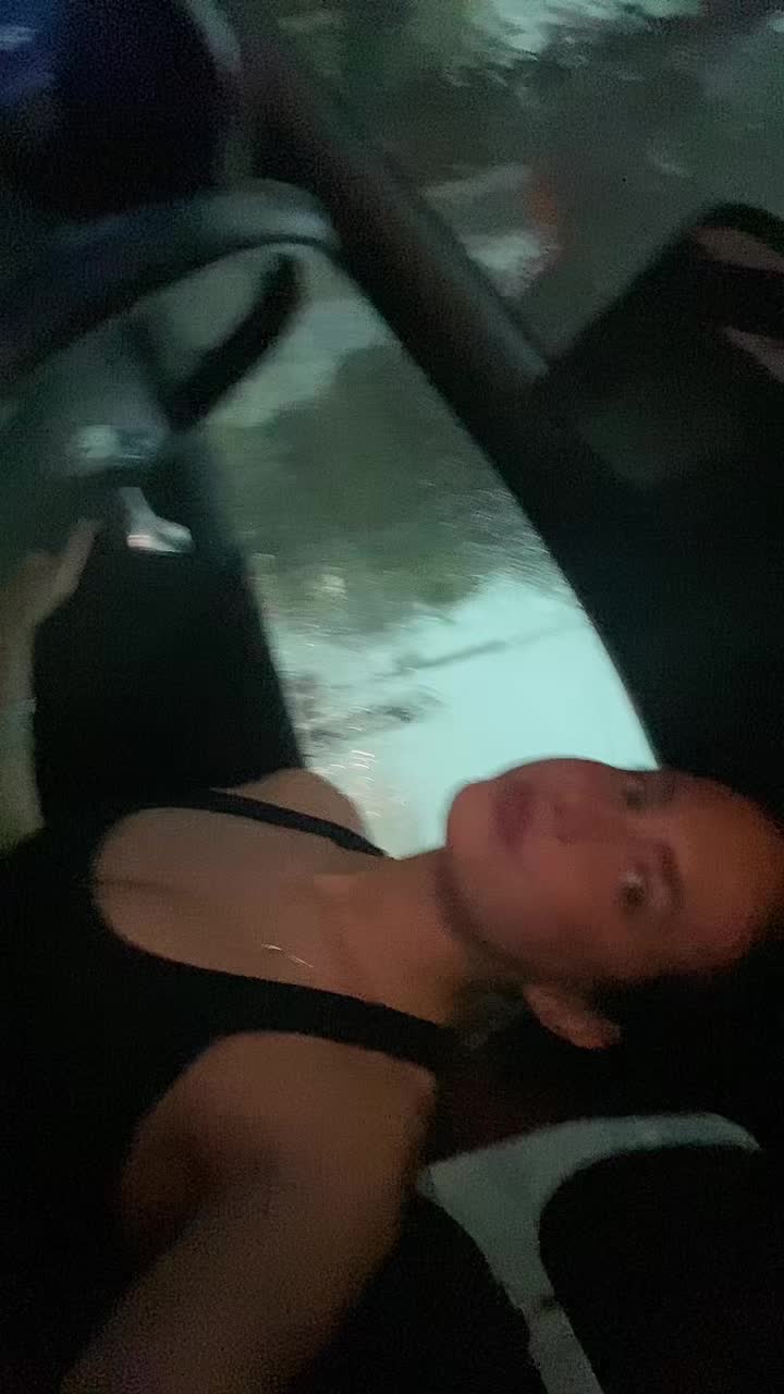 @Adriana