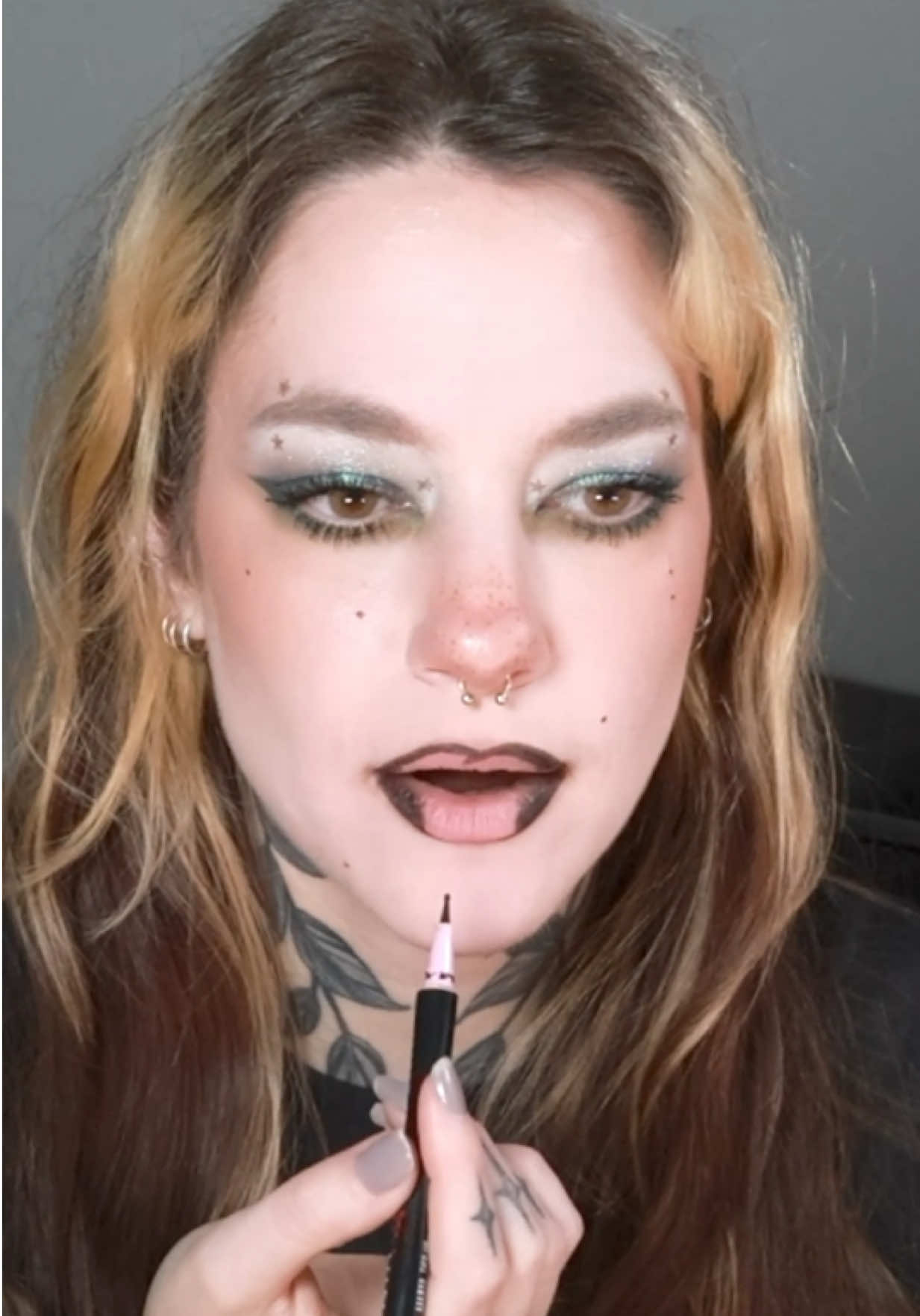 @CourtneyQuarantine