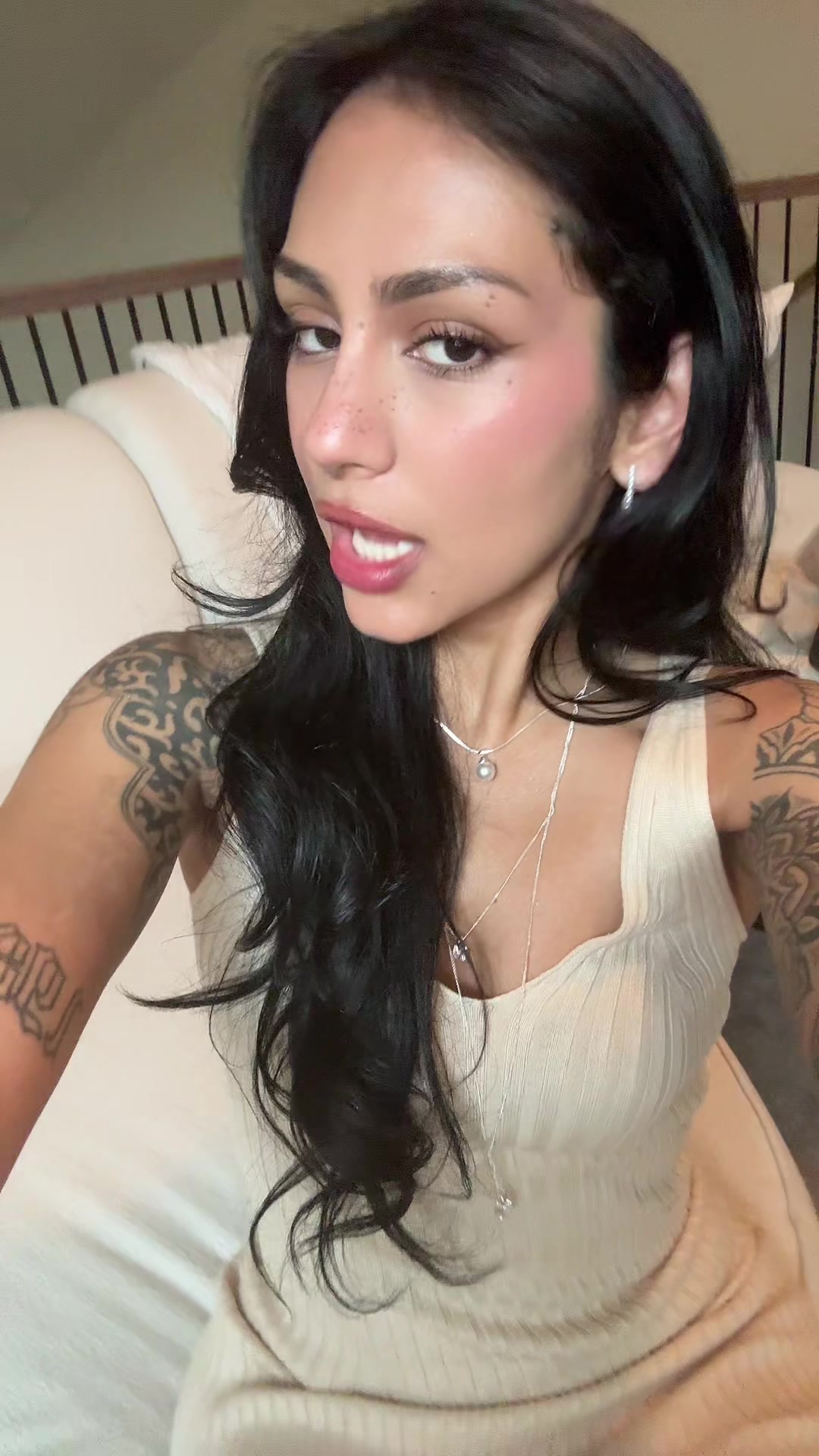 @Angel🤍