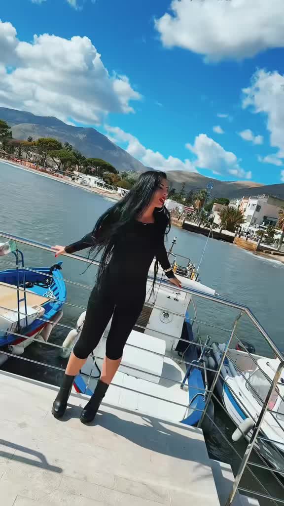 @_Dina_Cardone_