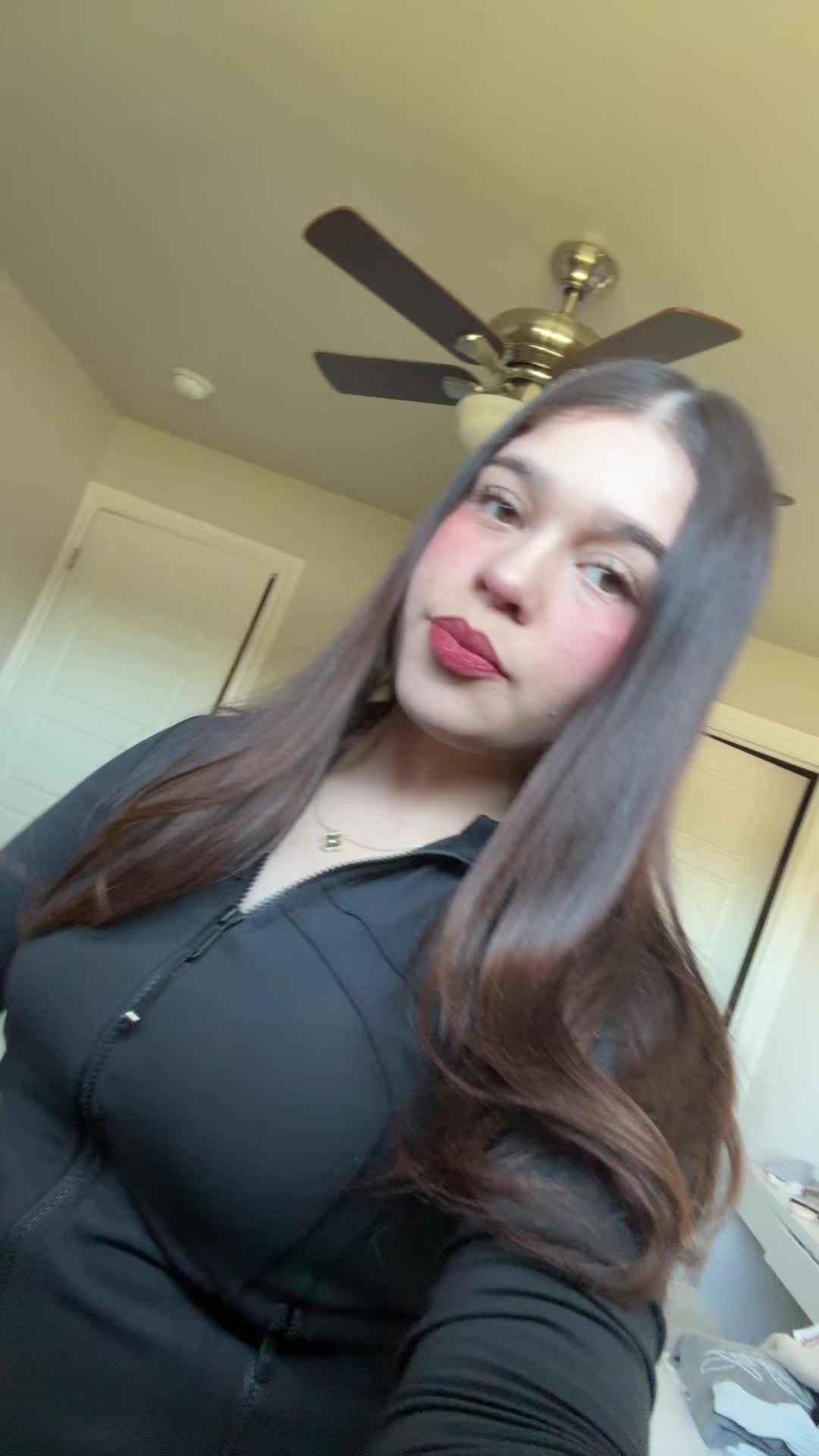 @Ashley Cifuentes E